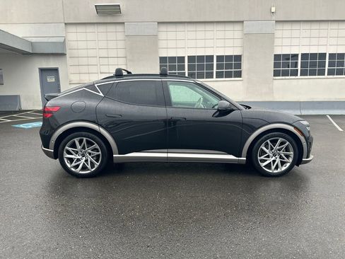 Used 2024 Genesis GV60 Advanced image 7