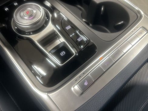 New 2026 Kia Carnival EX image 23