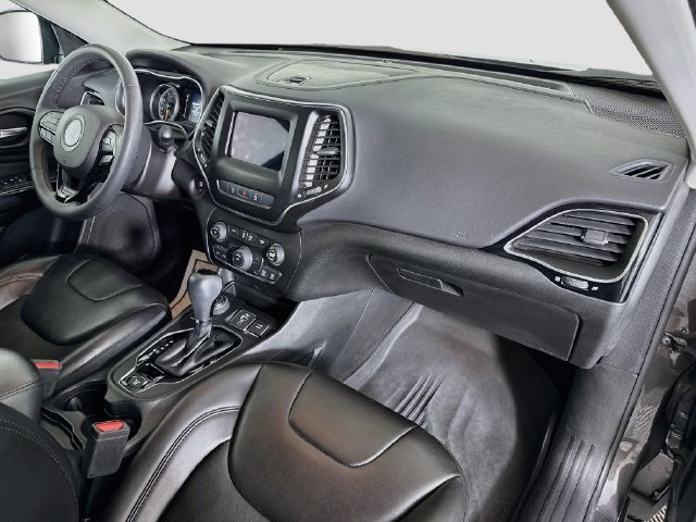 Used 2021 Jeep Cherokee Latitude Plus AWD/4WD image 27