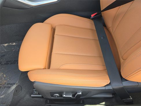 Used 2025 BMW M240i Coupe image 12