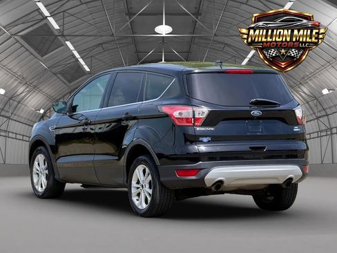 Used 2017 Ford Escape SE AWD/4WD image 10