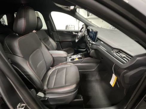 New 2026 Ford Escape ST-Line w/ Tech Pack #1 AWD/4WD image 29