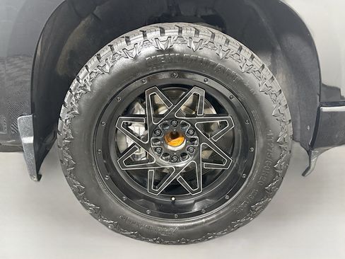 Used 2023 Chevrolet Silverado 1500 Custom RWD image 31