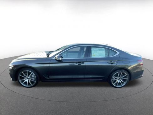 Used 2025 Genesis G70 2.5T image 10