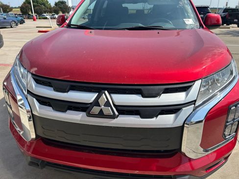 Used 2024 Mitsubishi Outlander Sport AWD image 2