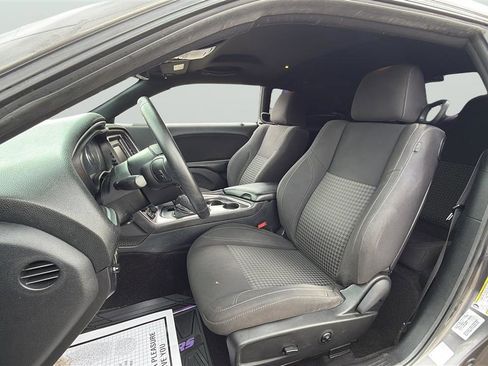 Used 2016 Dodge Challenger SXT RWD image 26