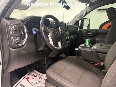 Used 2022 GMC Sierra 3500 SLE w/ SLE Convenience Package AWD/4WD image 11