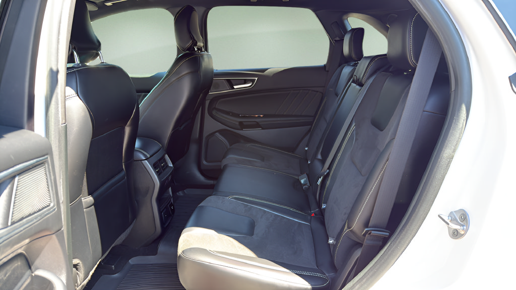 Used 2019 Ford Edge ST w/ Equipment Group 401A AWD/4WD image 15