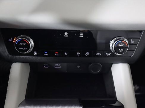 New 2025 Mitsubishi Outlander SEL image 54