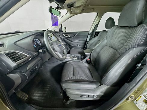 Used 2023 Subaru Forester Premium AWD/4WD image 24