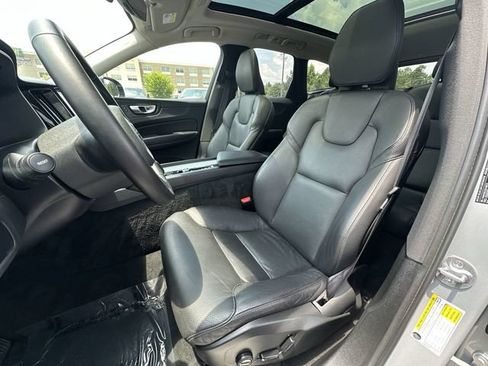 Used 2025 Volvo XC60 B5 Plus AWD/4WD image 20