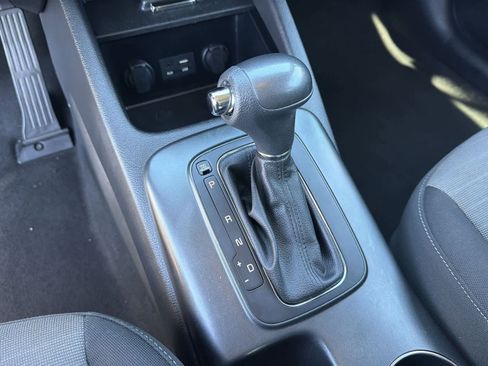 Used 2016 Kia Forte LX image 25