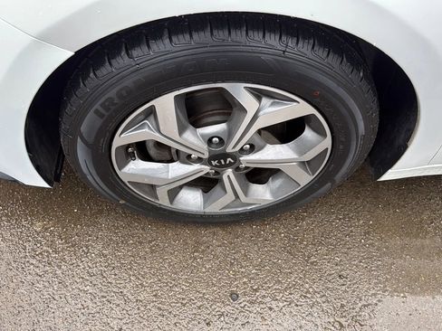 Used 2021 Kia Forte LXS image 20