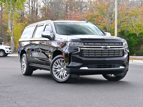 Used 2024 Chevrolet Suburban Premier w/ Premium Package 2 image 2