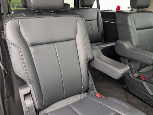 Used 2023 Ford Expedition Max XLT AWD/4WD image 15