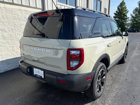 Used 2025 Ford Bronco Sport Outer Banks AWD/4WD image 4