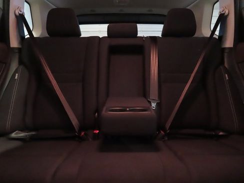 Used 2023 Nissan Rogue S image 25