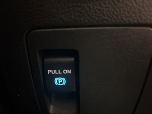 Used 2021 Ford Expedition XLT AWD/4WD image 18