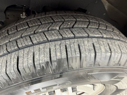 Used 2020 Chevrolet Express 3500 image 27