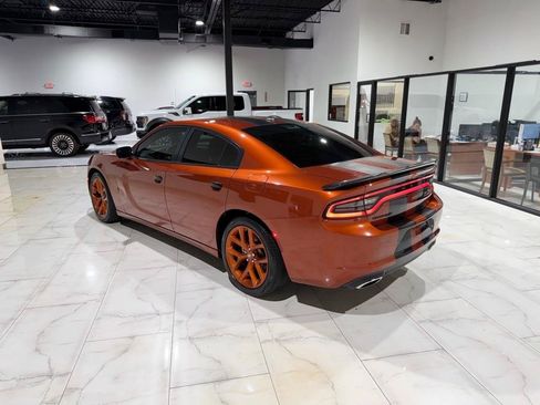Used 2022 Dodge Charger SXT w/ Blacktop Package RWD image 10