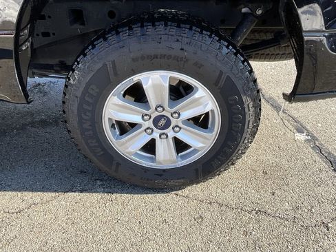 Used 2017 Ford F150 XLT w/ Equipment Group 301A Mid image 8