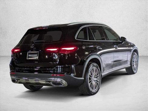 New 2026 Mercedes-Benz GLC 300 image 2