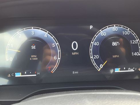 New 2025 Jeep Grand Cherokee Laredo image 10