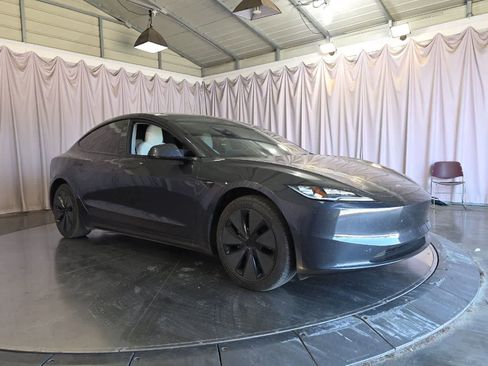 Used 2025 Tesla Model 3 Long Range RWD image 10