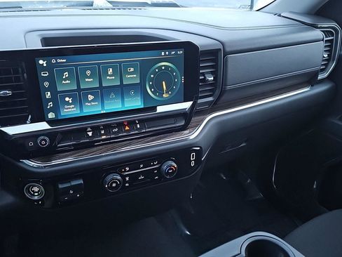 Used 2024 Chevrolet Silverado 2500 LT image 16