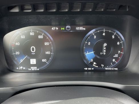 Used 2020 Volvo XC90 T6 Momentum image 9