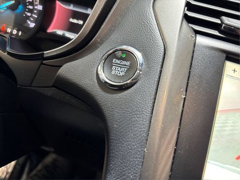 Used 2019 Ford Fusion SE FWD image 27