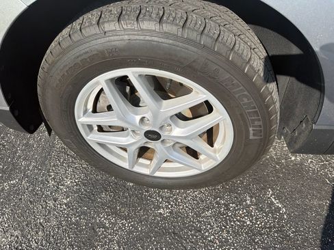 Used 2024 Ford Edge SEL AWD/4WD image 9