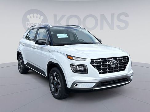 New 2026 Hyundai Venue SEL FWD image 10