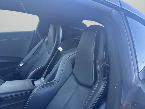 Used 2020 Chevrolet Corvette Stingray Coupe w/ 1LT RWD image 10