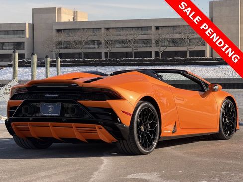 Used 2024 Lamborghini Huracan EVO image 5