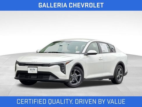 Used 2025 Kia K4 FWD image 1