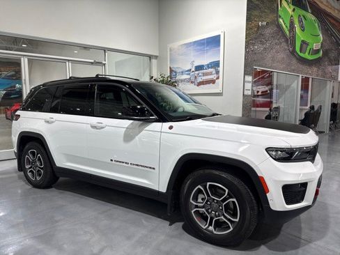 Used 2022 Jeep Grand Cherokee Trailhawk w/ ADV Protech Group II AWD/4WD image 26