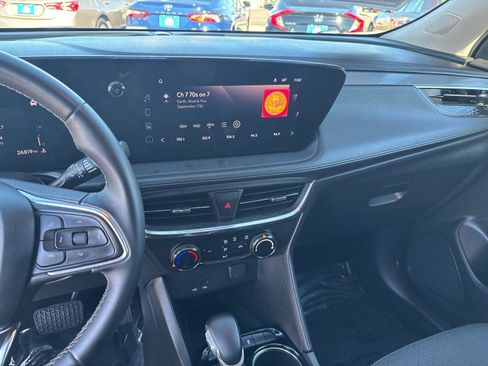 Used 2024 Buick Encore GX Preferred image 23