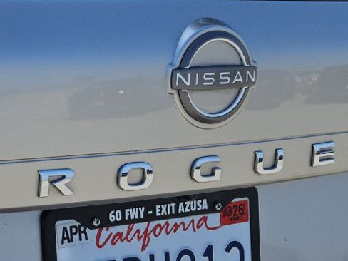 Used 2023 Nissan Rogue SL w/ SL Premium Package FWD image 33