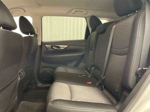 Used 2020 Nissan Rogue SV AWD/4WD image 14