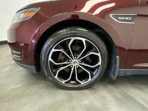 Used 2018 Ford Taurus SHO w/ Driver Assist Package AWD/4WD image 19