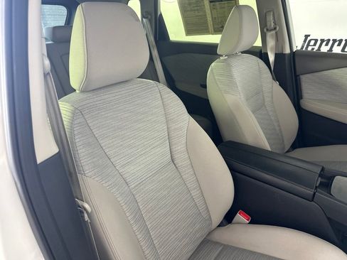 Used 2023 Nissan Rogue SV FWD image 29