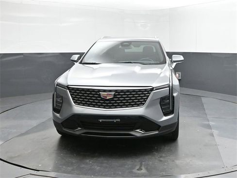 Used 2024 Cadillac XT4 Premium Luxury image 30
