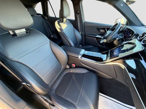 Used 2024 Mercedes-Benz GLC 300 w/ Winter Package image 15