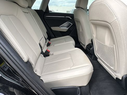 Used 2019 Audi Q3 2.0T Premium Plus image 24