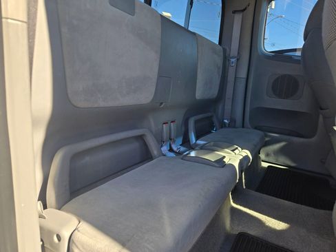 Used 2006 Toyota Tacoma PreRunner image 18