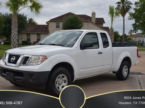 Used 2018 Nissan Frontier S RWD image 11