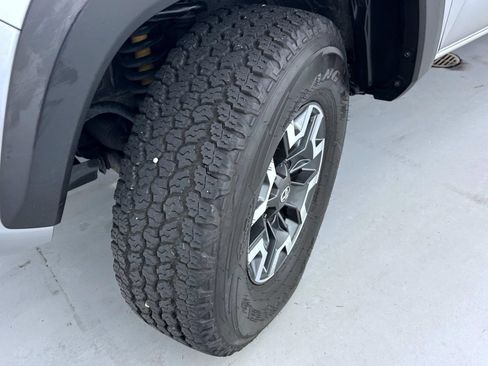Used 2019 Toyota Tacoma TRD Off-Road AWD/4WD image 23