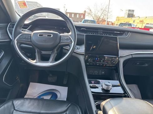 Used 2022 Jeep Grand Cherokee L Limited w/ Luxury Tech Group II image 31