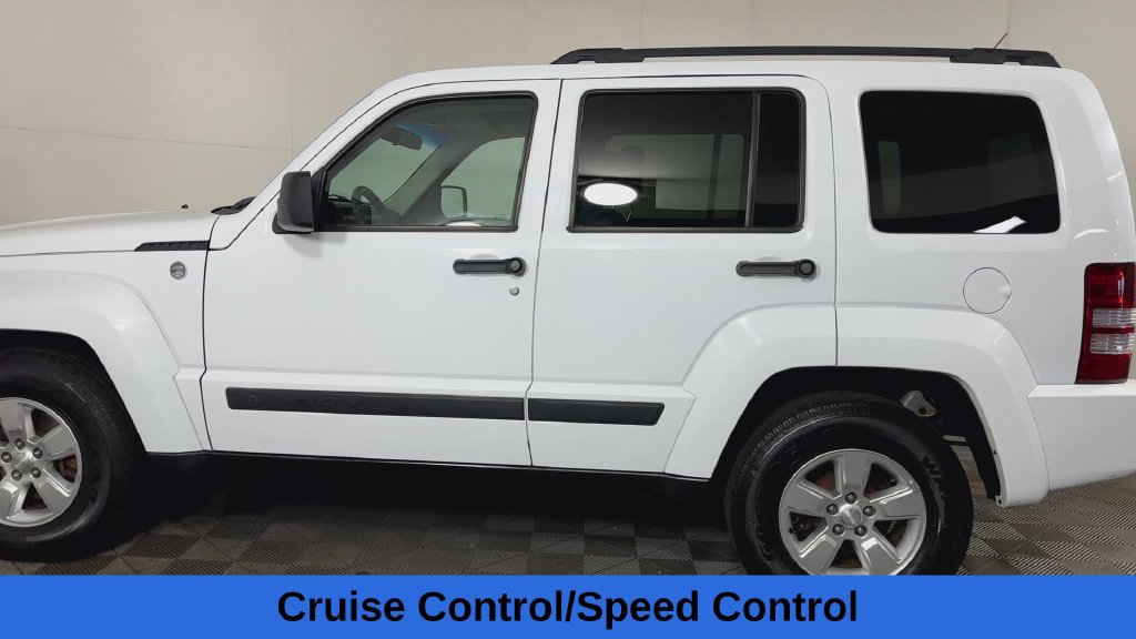 Used 2011 Jeep Liberty Sport w/ Popular Equipment Group AWD/4WD image 8